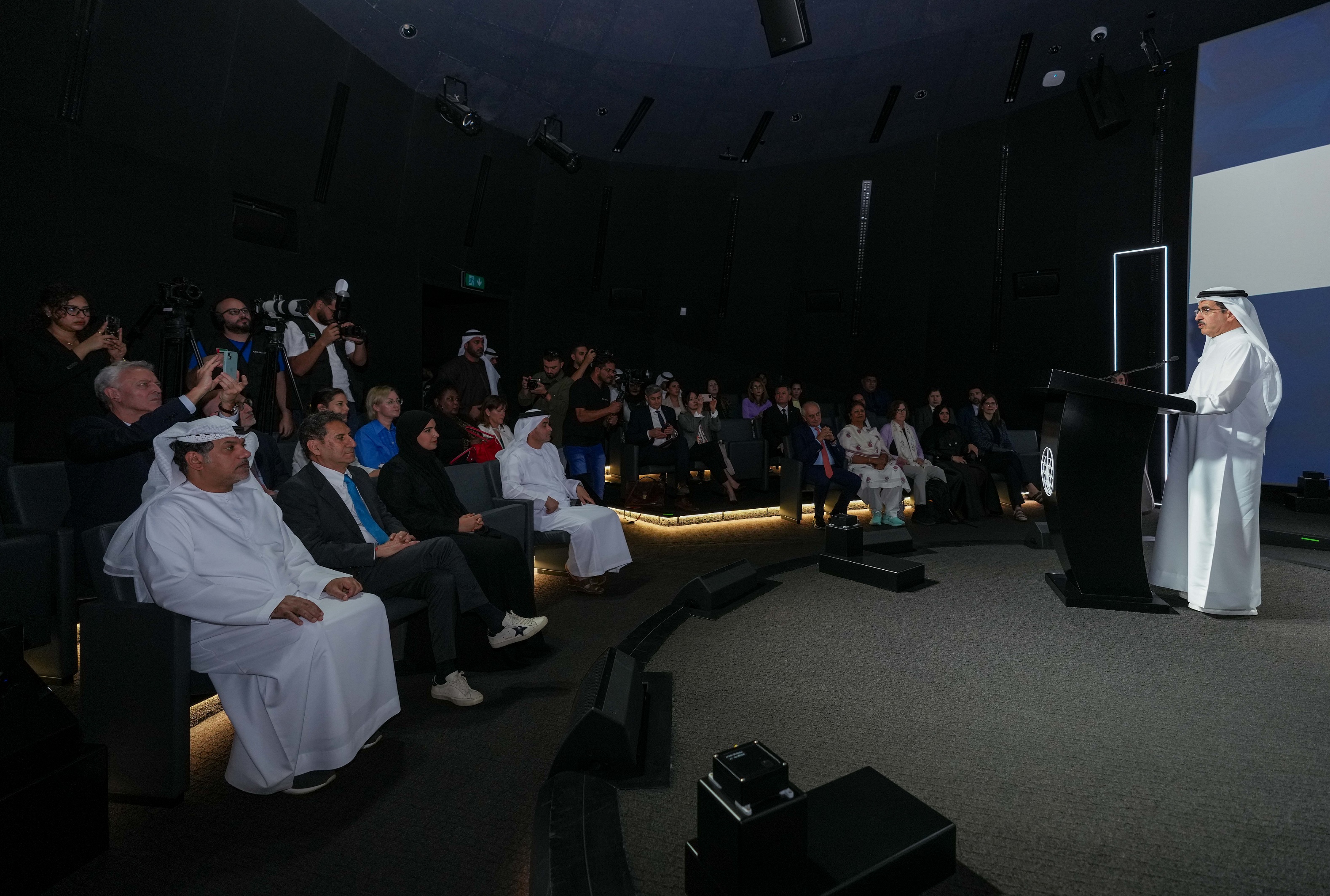 هيئة كهرباء ومياه دبي تستضيف فعاليتين عالميتين بمناسبة اليوم الدولي للطاقة النظيفة هيئة كهرباء ومياه دبي تستضيف فعاليتين عالميتين بمناسبة اليوم الدولي للطاقة النظيفة